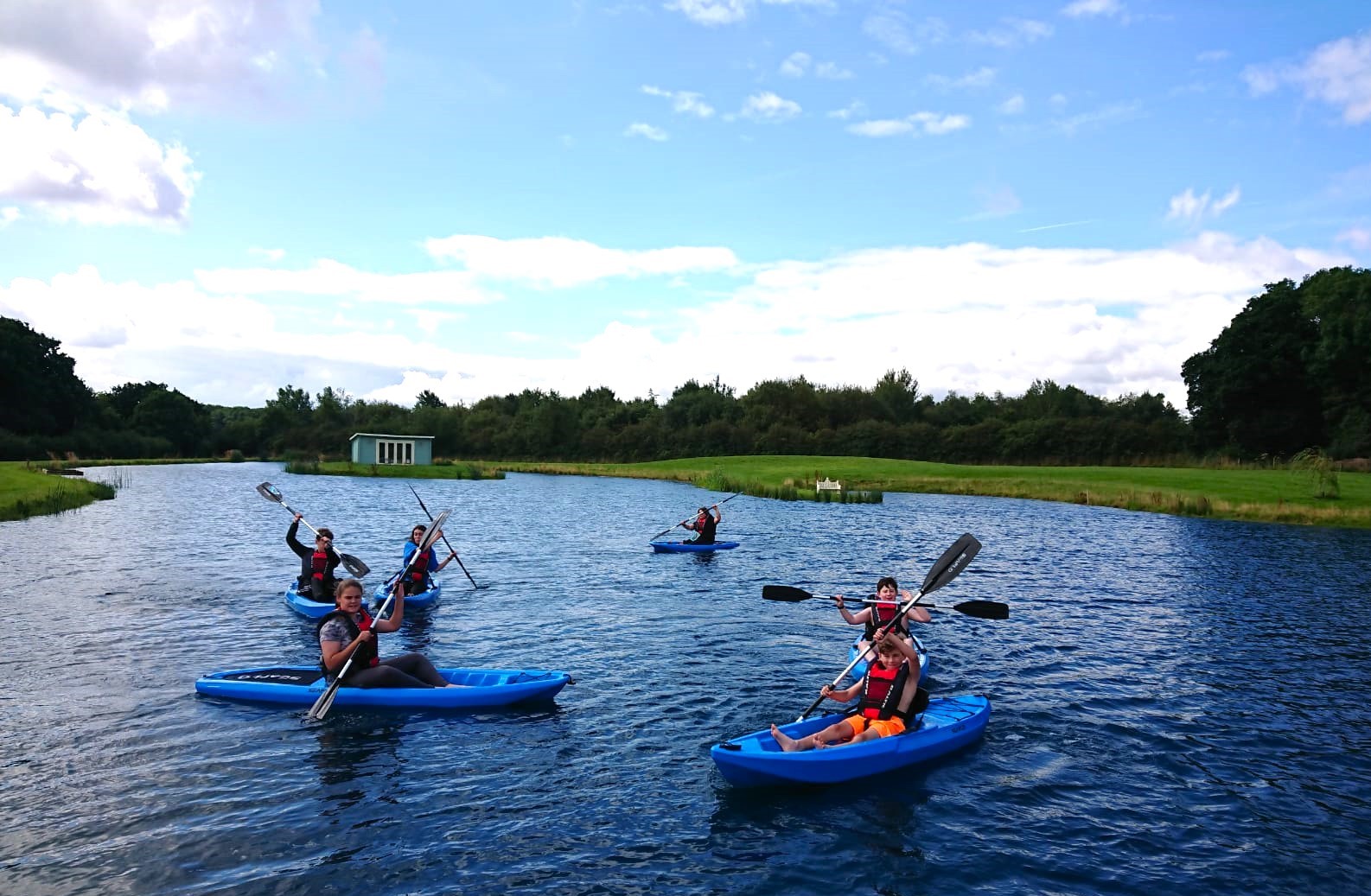 Learn to kayak at Crystal Lake View Lincolnshire